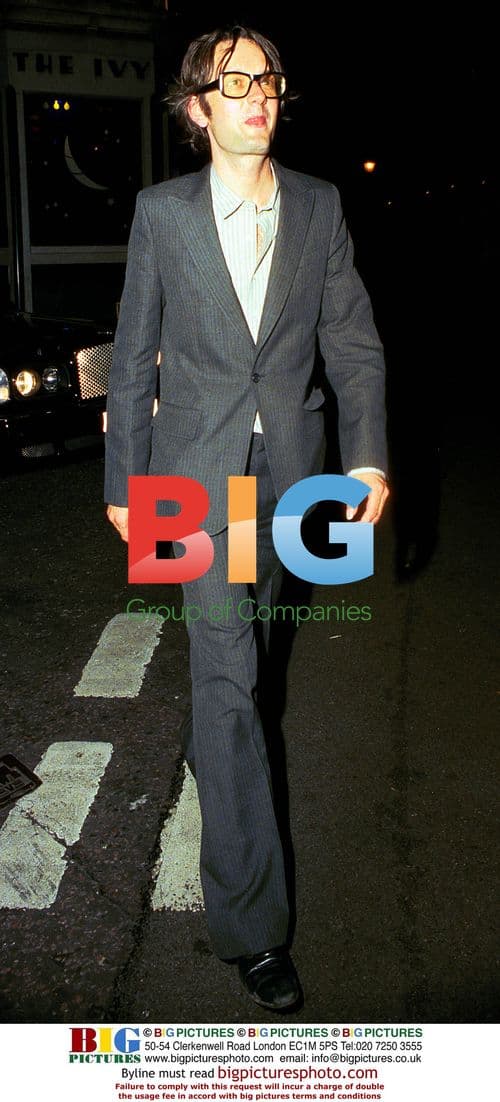 Jarvis Cocker leaving The Ivy