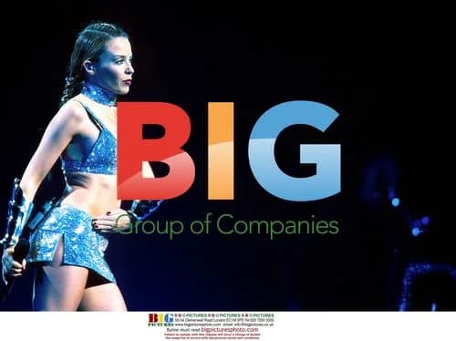 Kylie Minogue Performs in Melbourne