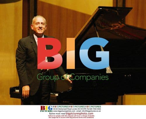 Mauricio Pollini at 2002 Salzburg Festival