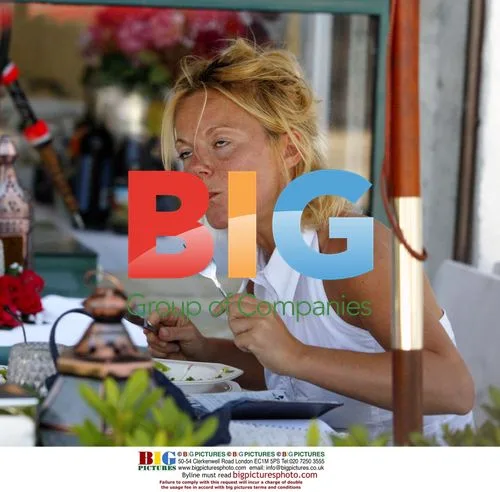Geri Halliwell Enjoys Lunch with Boyfriend