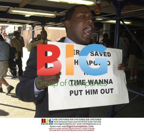 Protestors outside press conference for new Apollo Theatre deal