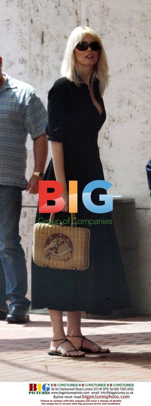 Claudia Schiffer Shops on Rodeo Drive