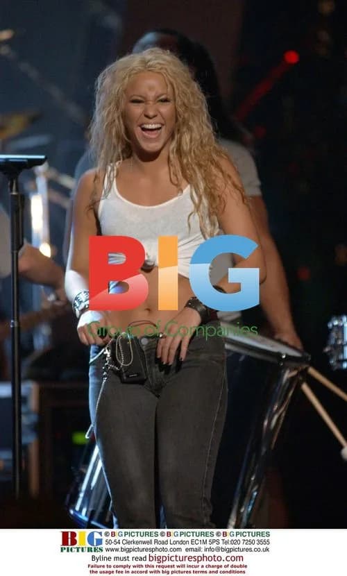 Shakira rehearses for 2002 MTV VMAs