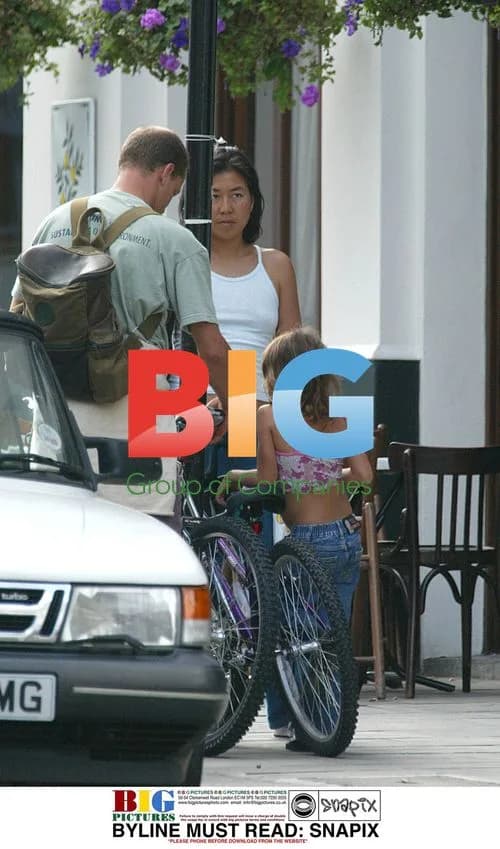 Woody Harrelson Bikes with Family in London