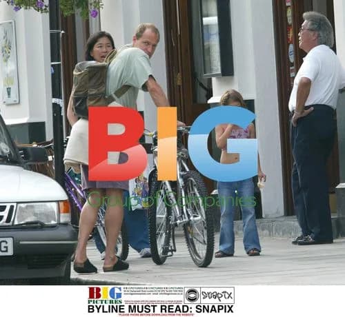 Woody Harrelson Bicycling in North London