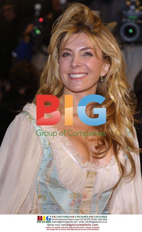 Natasha Richardson at "Maid in Manhattan" premiere