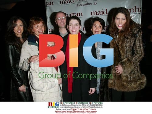Lopez Family at "Maid In Manhattan" Premiere
