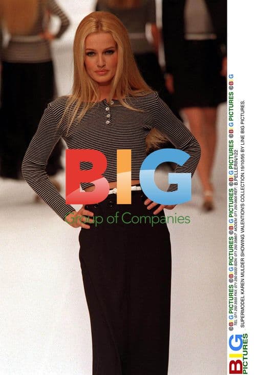Karen Mulder Shows Valentino Collection