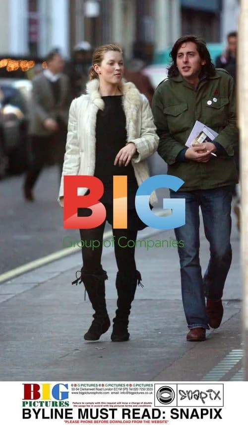 Kate Moss Enjoys Lunch with Friends in London