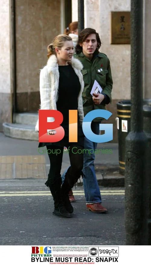 Kate Moss Enjoys Lunch in London with Friends
