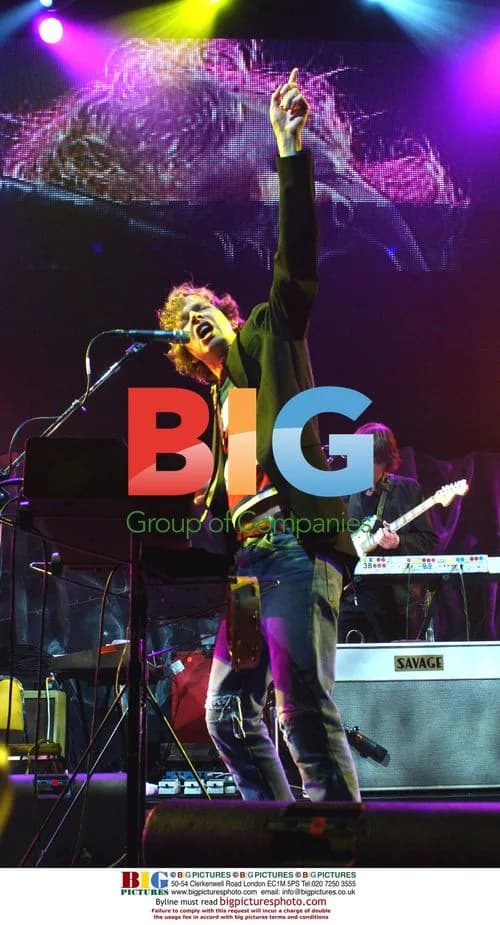 Beck performs live at 2002 KROQ Almost Acoustic Christmas