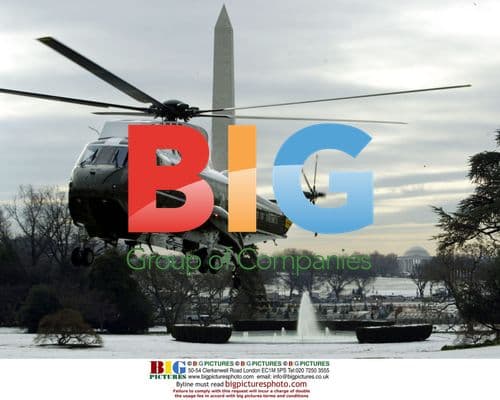 Marine One lands on White House lawn