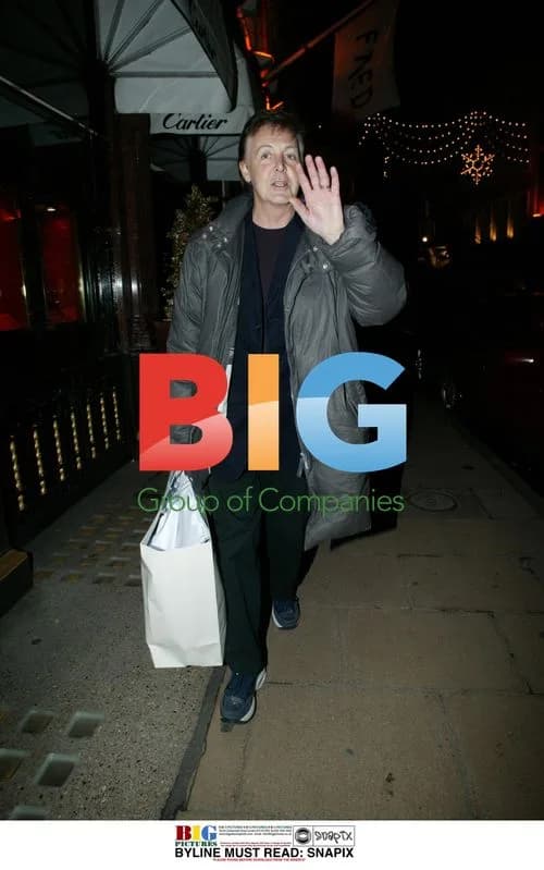 Paul McCartney and Heather Mills Christmas Shopping