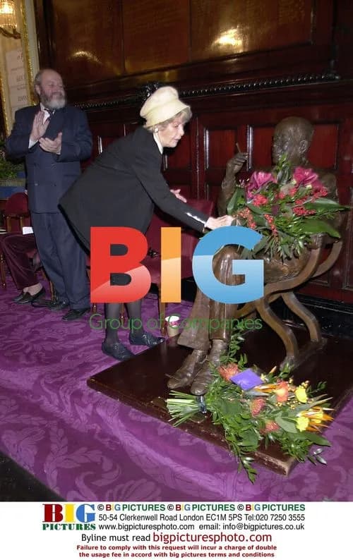 Elaine Stritch Honors Noel Coward