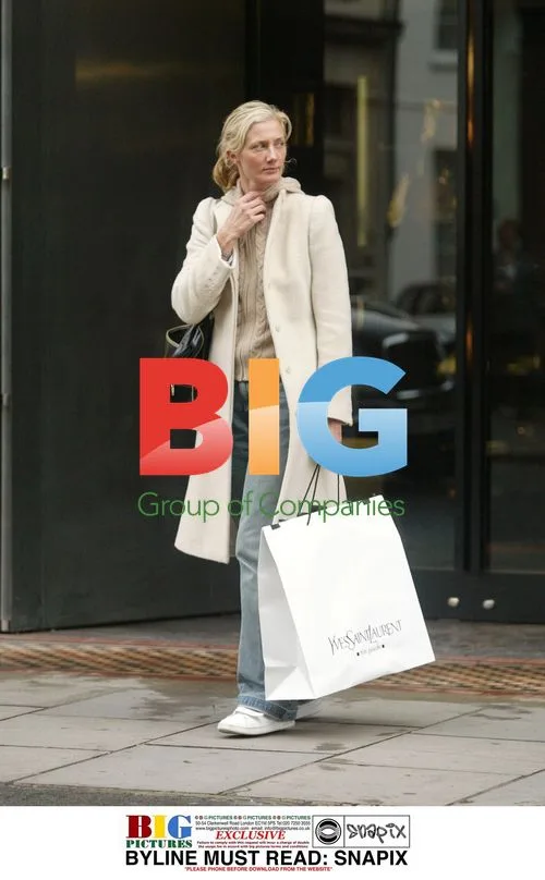 Joely Richardson Leaves Yves Saint Laurent Store