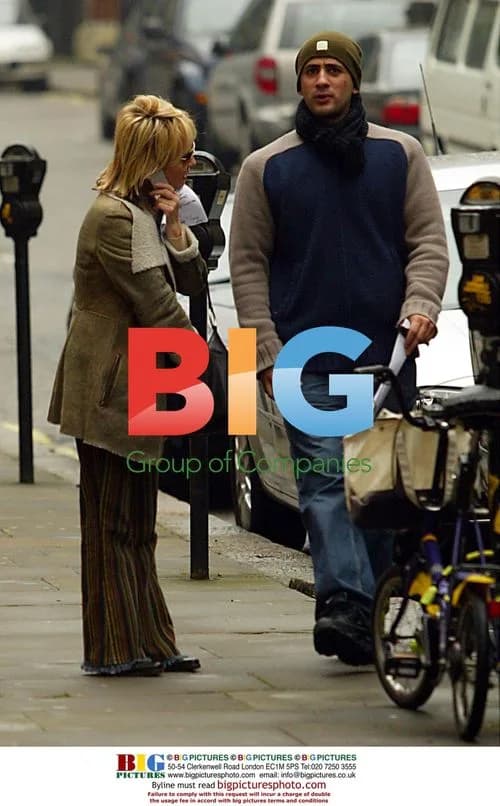 Singer LULU out shopping in London