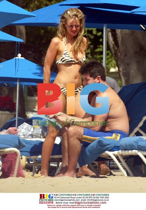Simon Cowell Relaxes on Barbados Beach