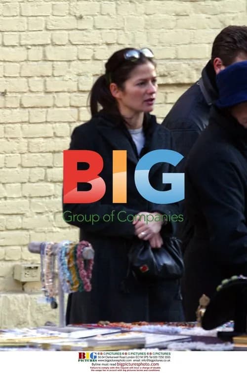 Jill Hennessy shops in Soho, NYC