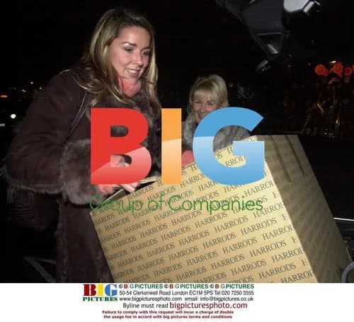 Claire Sweeney Struggles to Fit Christmas Tree in Car