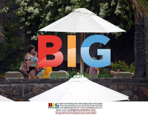 James Nesbit on holiday with family in Mauritus