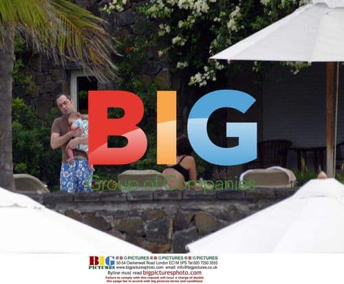 James Nesbit and Family Spotted on Mauritian Holiday