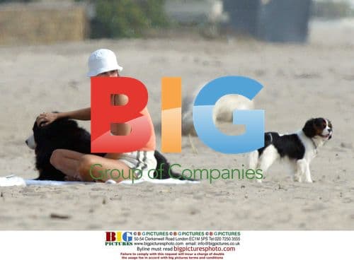 Courteney Cox with new puppy in Malibu