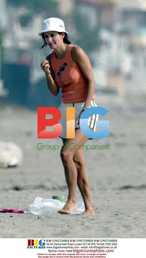 Courteney Cox Arquette with Puppy