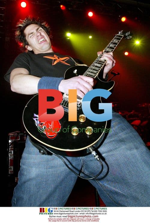 Clockwise Guitarist Scott Beare Performs in Las Vegas