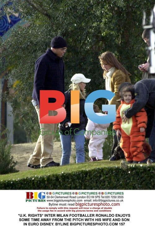 Ronaldo Enjoys Family Time at Euro Disney