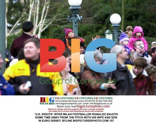 Ronaldo Enjoys Family Time at Euro Disney