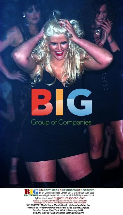 Anna Nicole Smith at Lane Bryant Lingerie Fashion Show