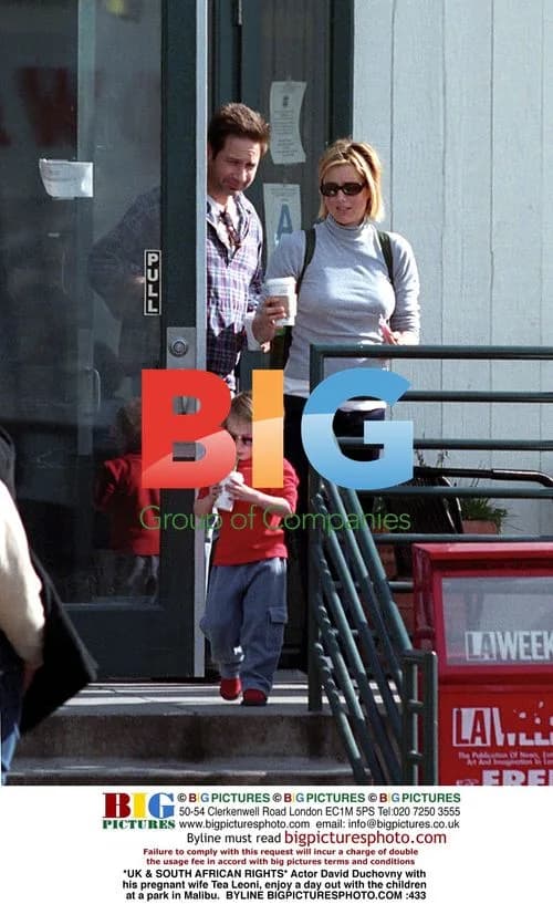David Duchovny and Tea Leoni with children in Malibu