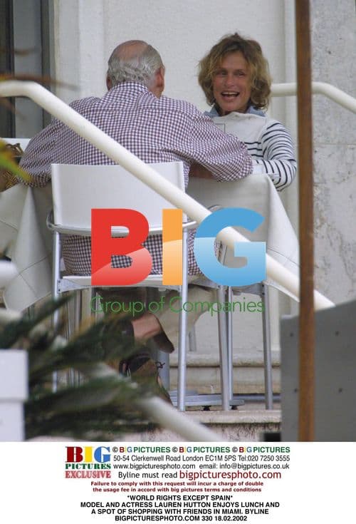 Lauren Hutton Enjoys Lunch with Friends in Miami