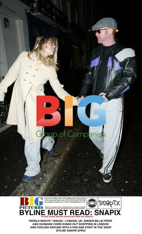 Kate Moss & Sadie Frost Leaving San Lorenzo's