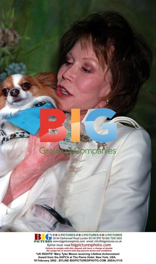 Mary Tyler Moore receives ASPCA Lifetime Achievement Award