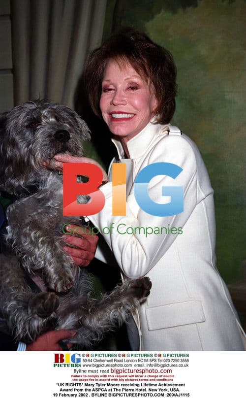 Mary Tyler Moore receives ASPCA Lifetime Achievement Award