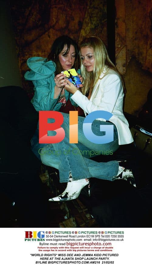 MISS DEE AND JEMMA KIDD AT AJANTA SHOP LAUNCH