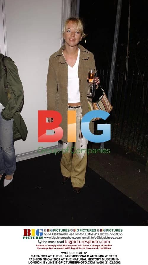 Sara Cox at Julian McDonald Fashion Show 2002