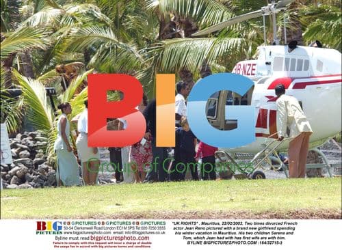 Jean Reno and girlfriend in Mauritius
