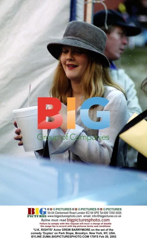 Drew Barrymore on set of 'Duplex' in Brooklyn