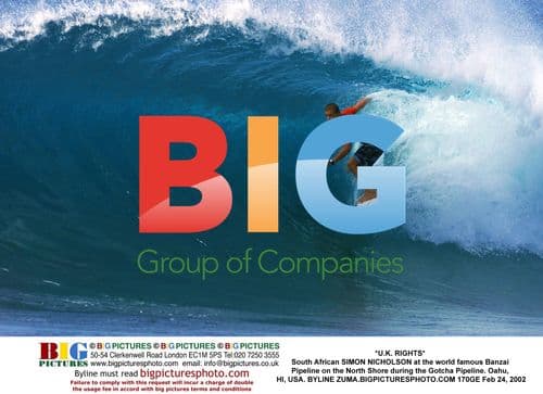 SIMON NICHOLSON at Banzai Pipeline, Oahu, Hawaii