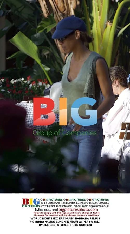 Barbara Feltus Enjoys Lunch in Miami