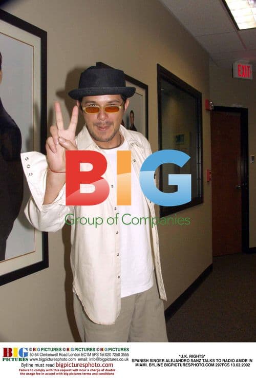 Alejandro Sanz talks to Radio Amor in Miami