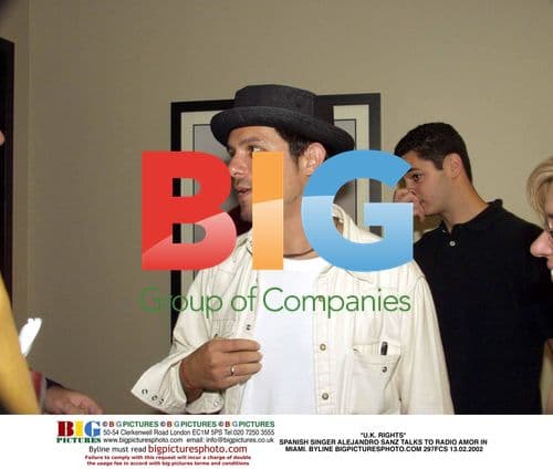 Alejandro Sanz Talks to Radio Amor