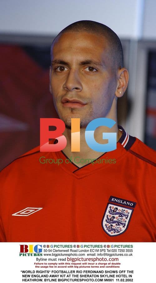 Rio Ferdinand Unveils New England Away Kit