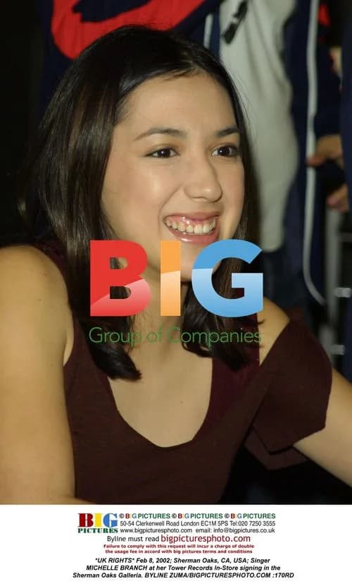 Michelle Branch at Tower Records signing