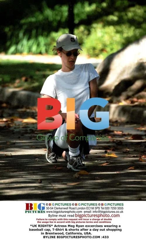 Meg Ryan exercises in Brentwood, CA