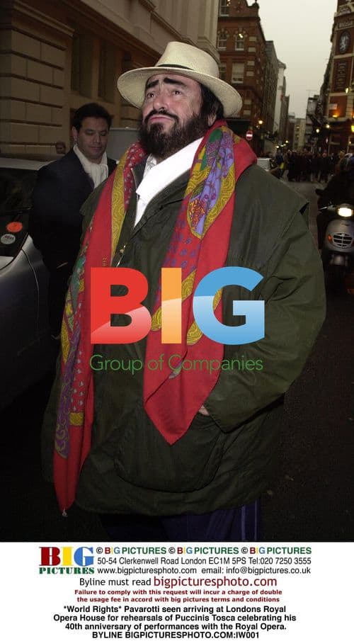 Pavarotti at Tosca Rehearsals