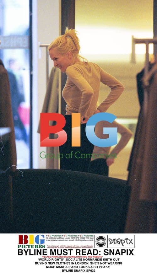 NORMANDIE KEITH OUT SHOPPING IN LONDON