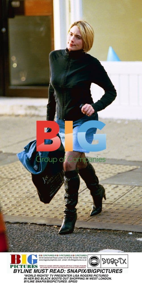 TV Presenter Lisa Rogers Shopping in London